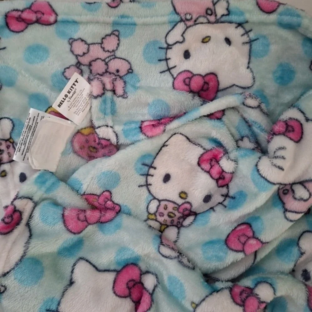 Hello Kitty Blanket‎